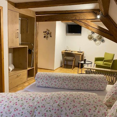 Gasthof - Pension - Adler Вайлер-Зимерберг Екстериор снимка